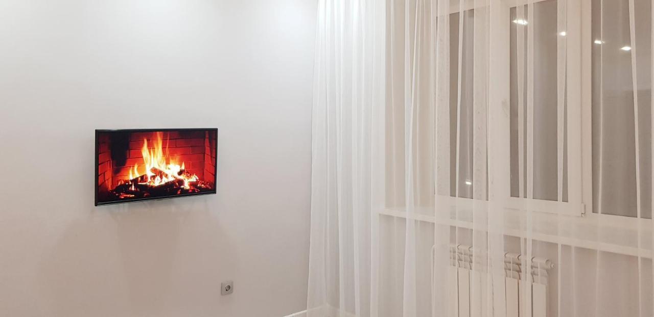 1 Ком Квартира Аблайхана 1 Köksjetau Exteriör bild